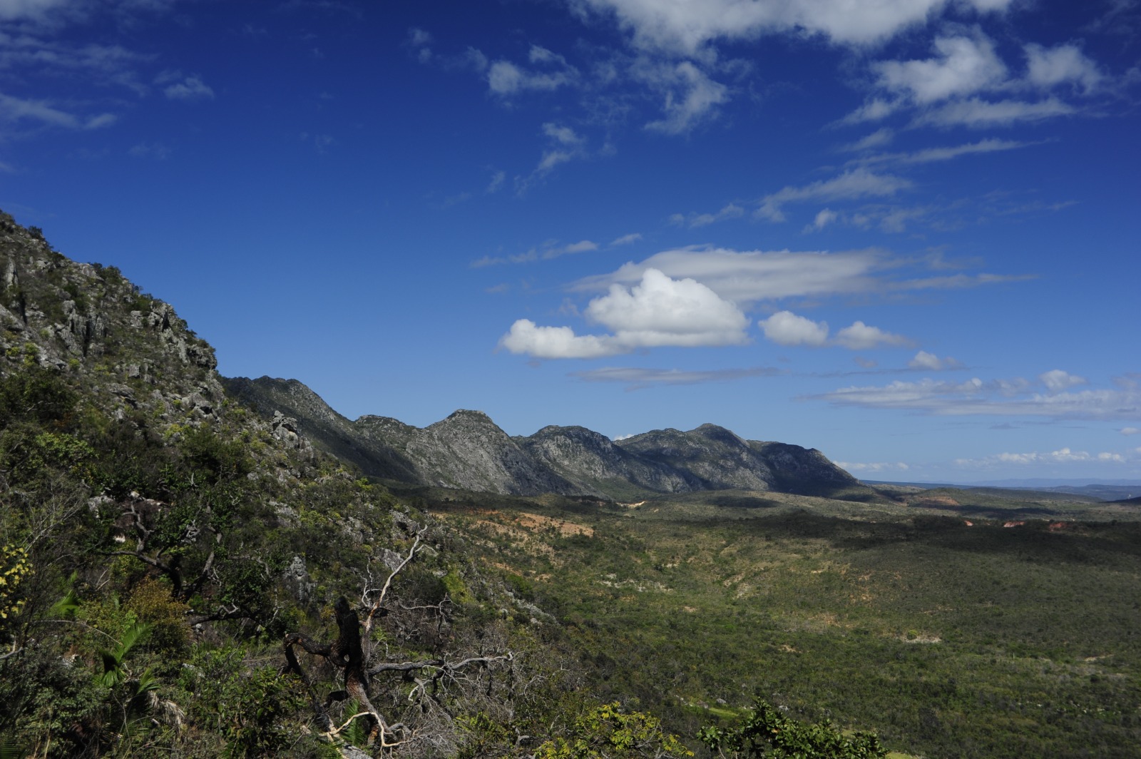 Minas Gerais lança plano para alavancar turismo na Cordilheira do Espinhaço Minas Gerais lança plano para alavancar turismo na Cordilheira do Espinhaço