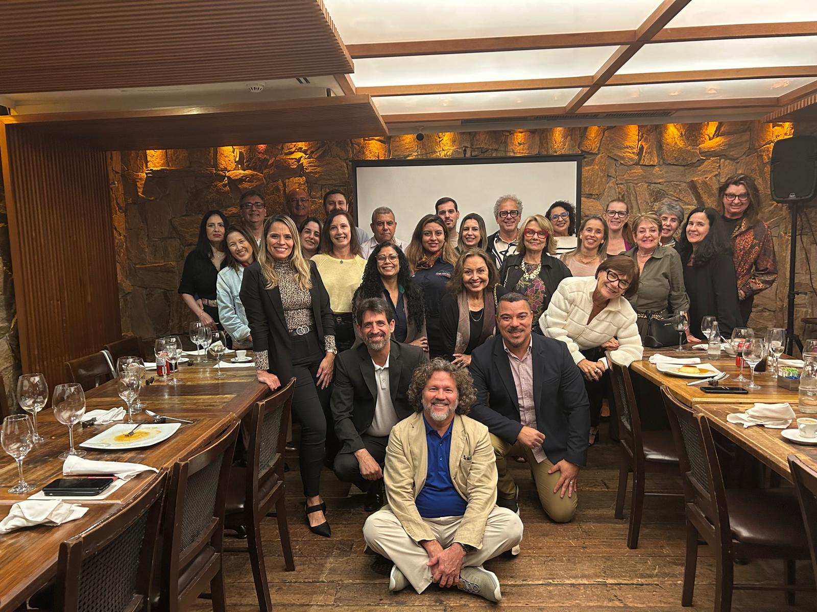 Azamara reforça presença no Brasil e anuncia retorno ao Alasca em evento da R11 Travel 1 R11.Azamara 1 Azamara reforça presença no Brasil e anuncia retorno ao Alasca em evento da R11 Travel