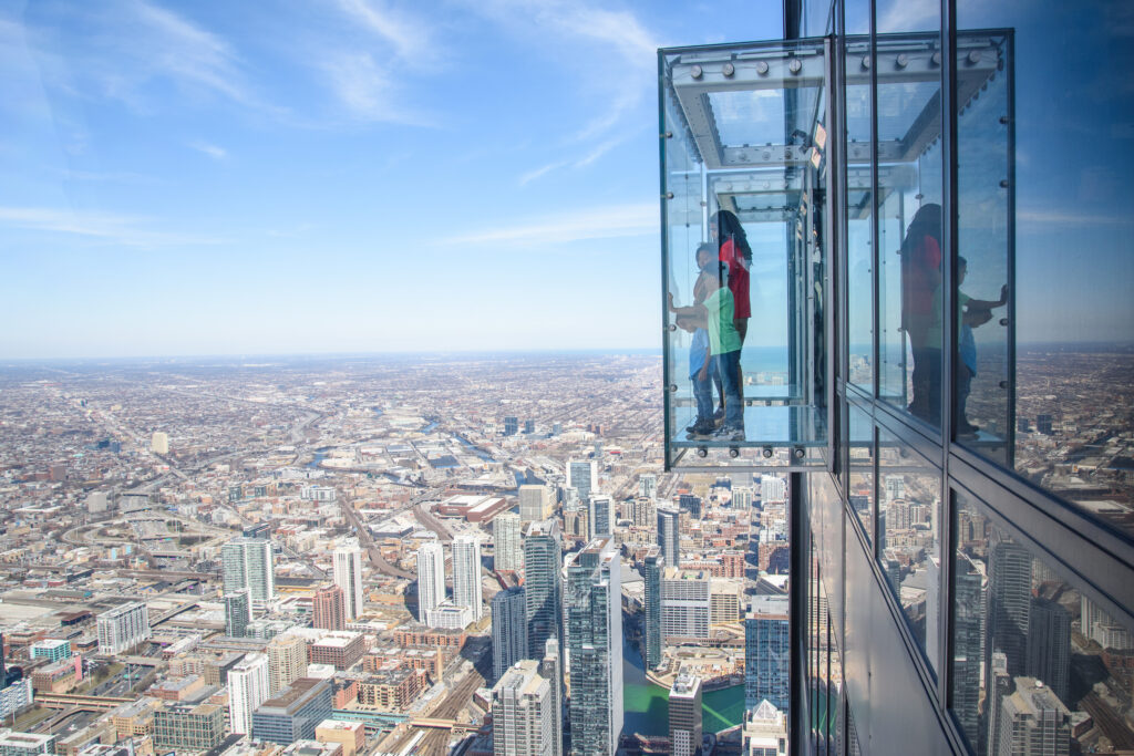 10 atrações imperdíveis em Chicago para explorar durante o IPW 2025 (e além) 3 RP SKYDECK 44.jpg 10 atrações imperdíveis em Chicago para explorar durante o IPW 2025 (e além)