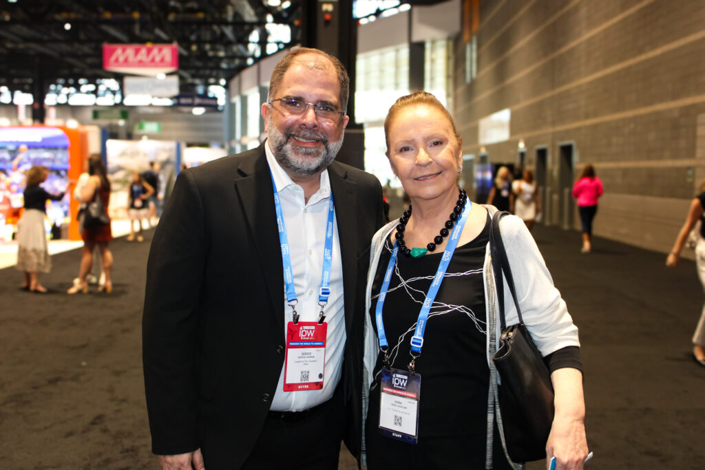 Sérgio Vianna, da Lusanova, e Vera Achcar, da U.S. Travel Association