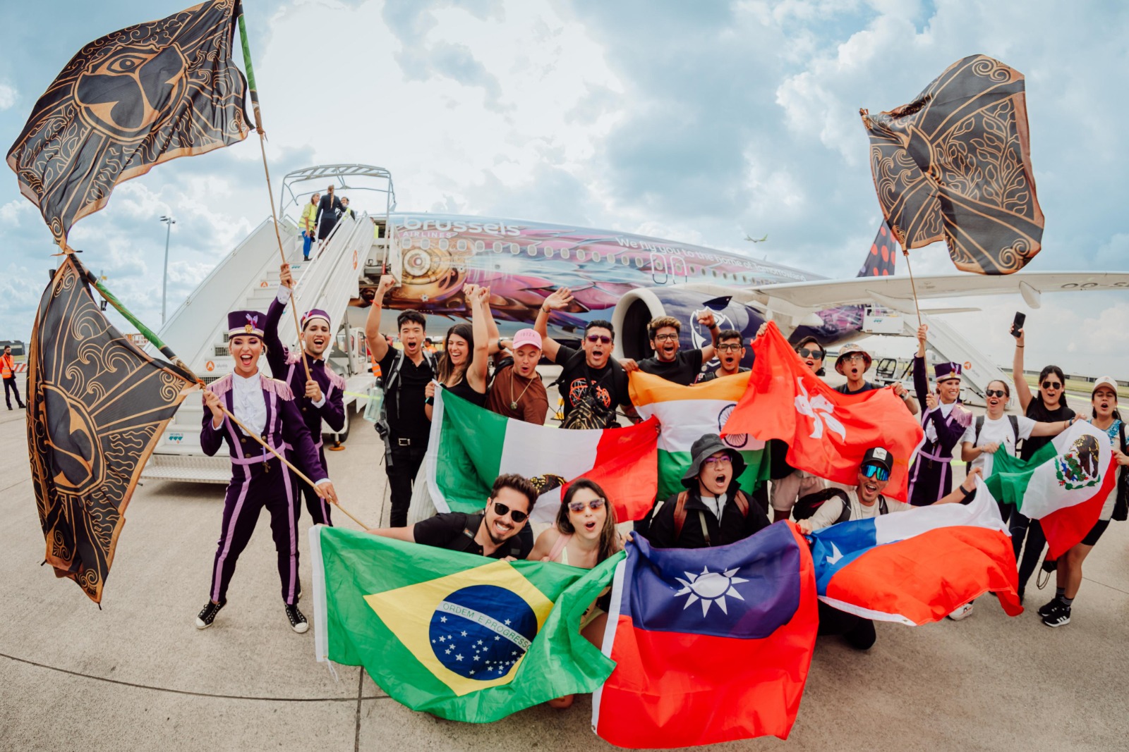 Tomorrowland Tomorrowland estrutura operação turística própria com o Global Journey