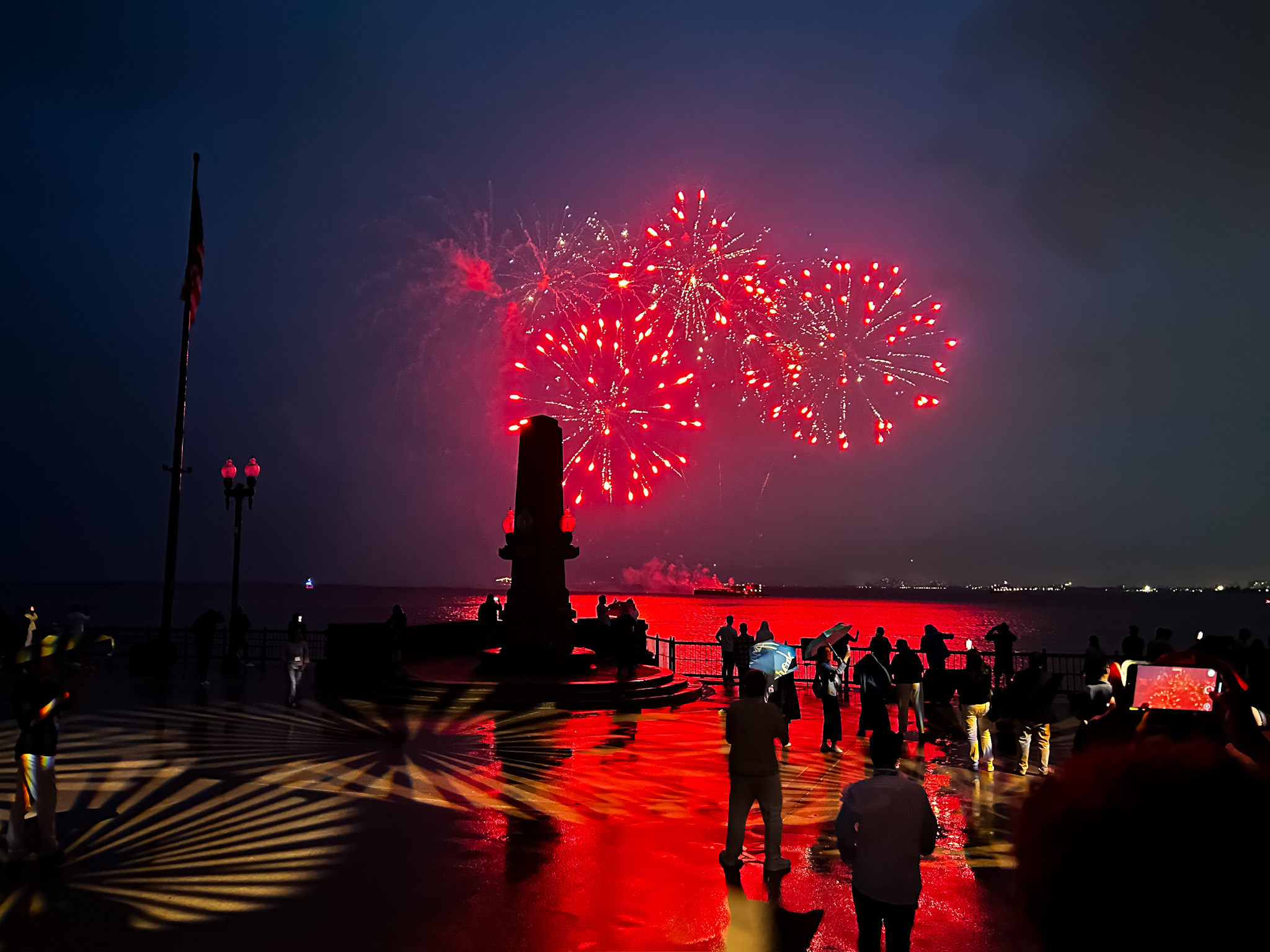 Um show de fogos encerrou a noite Um show de fogos encerrou a noite