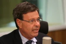 Ex-ministro do Turismo Gilson Machado é solto após decisão de Moraes