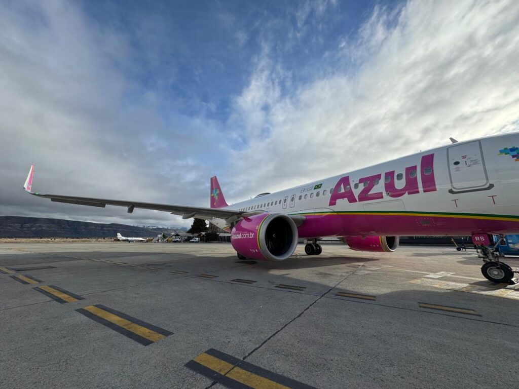 Azul decola seu 1º voo de Porto Alegre para Bariloche Azul decola seu 1º voo de Porto Alegre para Bariloche