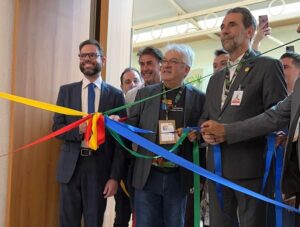 Corte da fita marca abertura oficial do FIT Cataratas