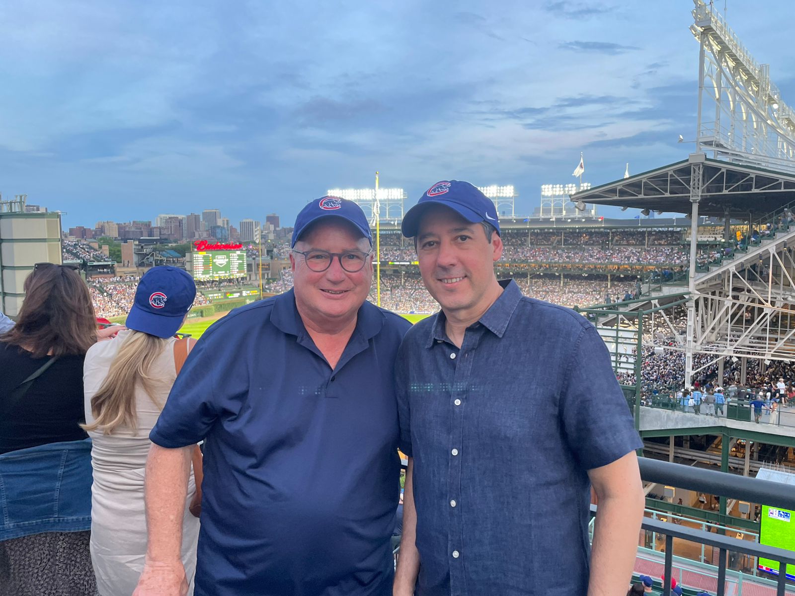 Dennis Quinn e Marcos Barros, da Universal Dennis Quinn e Marcos Barros, da Universal