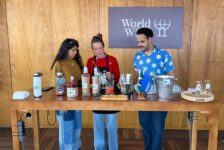 Aruba divulga receita do tradicional drinque Aruba Ariba no Taste Festivals 2025