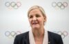 Ex-nadadora do Zimbábue Kirsty Coventry assume presidência do COI