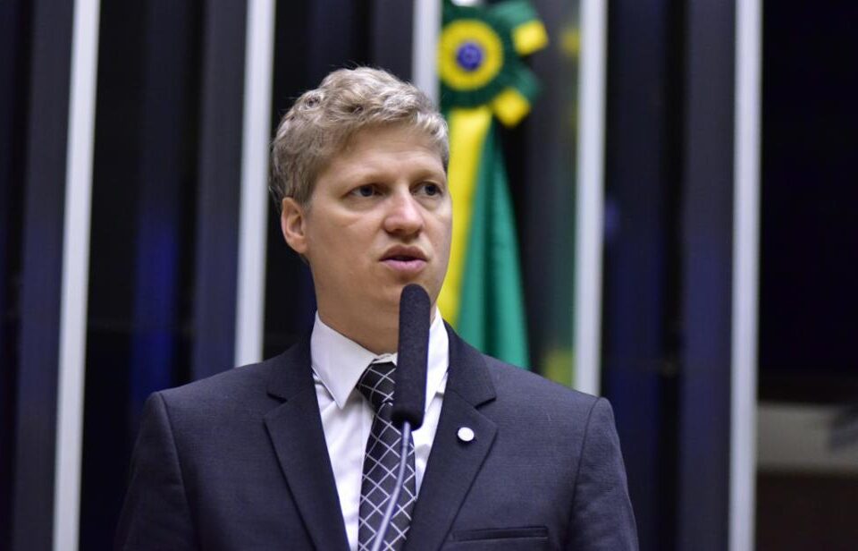 Projeto suspende necessidade de visto para turistas de Austrália, Canadá, EUA e Japão 1 este 1 Projeto suspende necessidade de visto para turistas de Austrália, Canadá, EUA e Japão