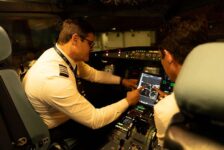 Essa é a segunda abertura de vagas para pilotos pela Latam no Brasil em 2025, com cerca de 150 vagas para copilotos e 10 para comandantes (Divulgação/ Latam)