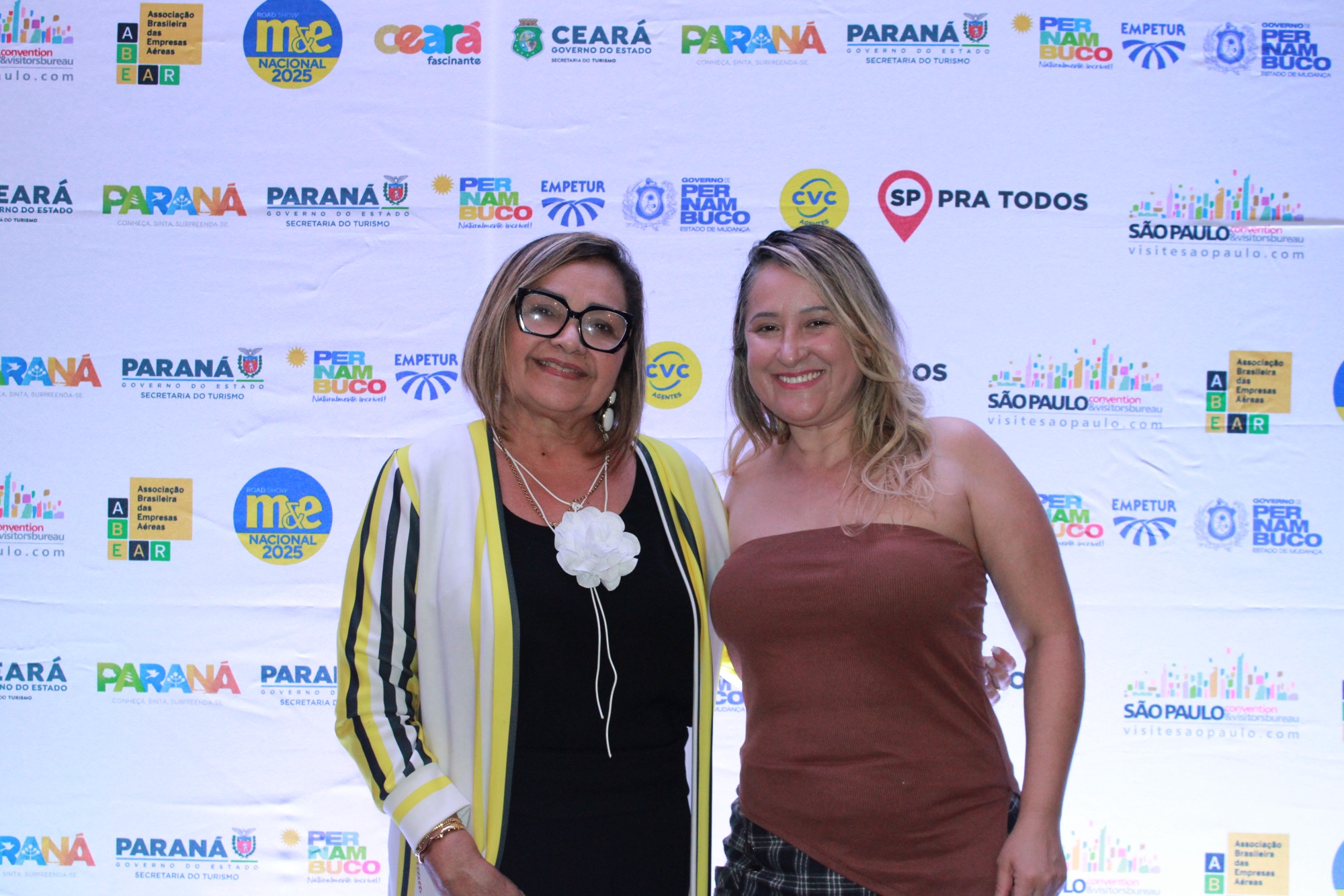 Krys Cardozo e Herika Costa, da CL Viagens Krys Cardozo e Herika Costa, da CL Viagens