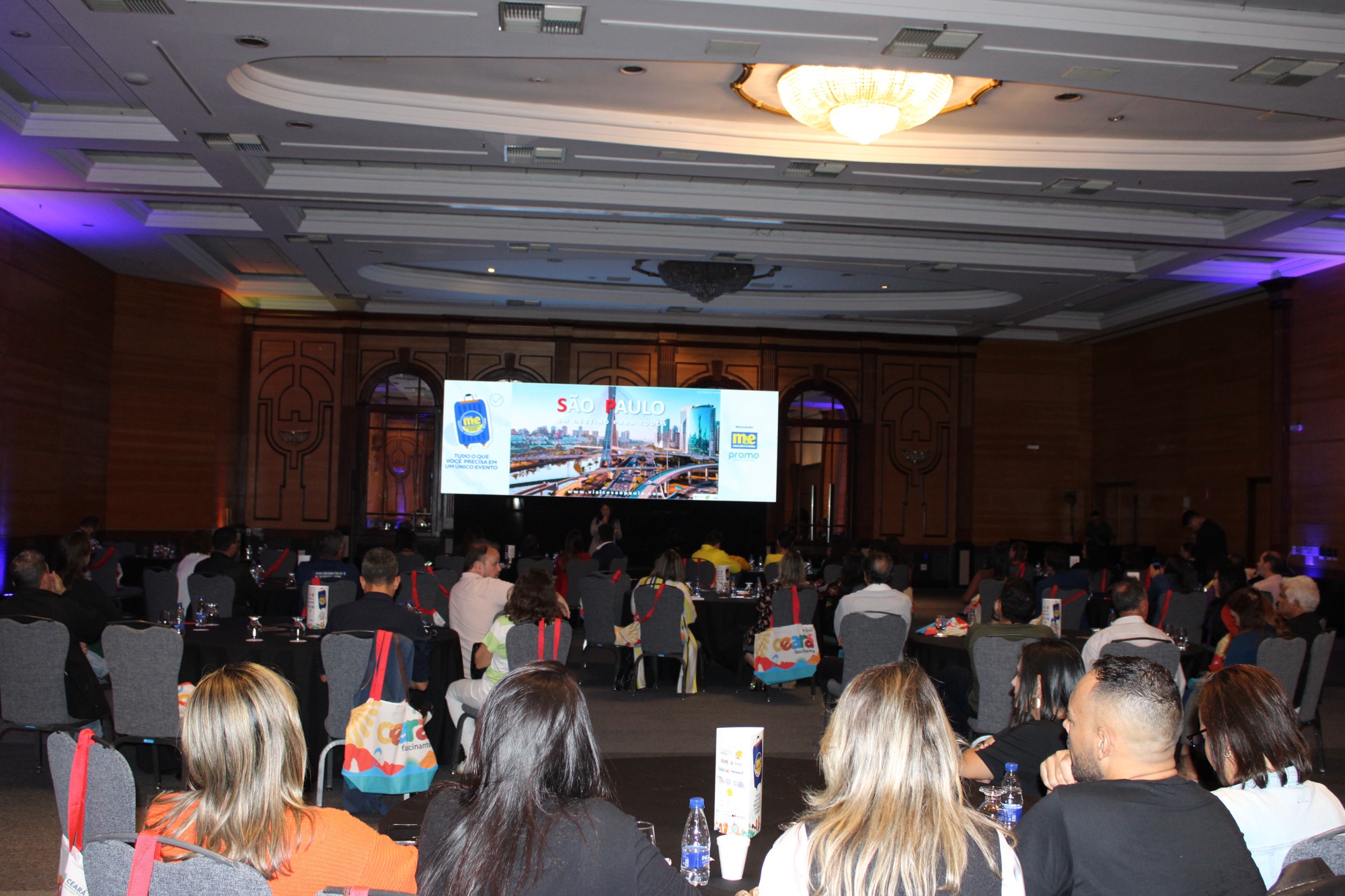 Roadshow M&E Nacional reúne mais de 100 agentes de viagens em Belo Horizonte