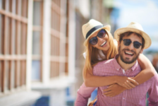 Assist Card lança promoção de Dia dos Namorados com dois seguros pelo preço de um