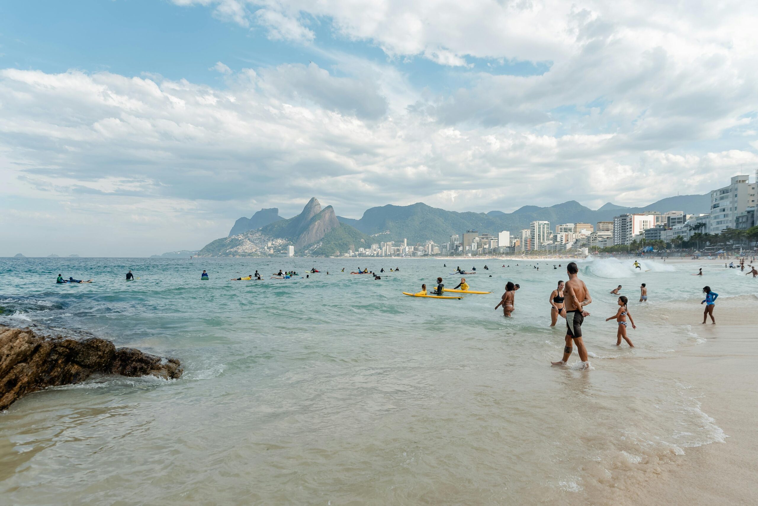 Com maior fluxo de turistas internacionais, Brasil acumula receita histórica de R$ 20,8 bilhões até maio 1 pexels viniciusvieirafotografia 32644188 scaled Com maior fluxo de turistas internacionais, Brasil acumula receita histórica de R$ 20,8 bilhões até maio