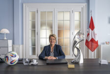 Uefa Women 2025: Karin Keller-Sutter, presidente da Confederação Suíça passa mensagem bem-humorada em vídeo