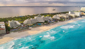 Resort da Meliá Hotels International passa por renovação milionária no Caribe