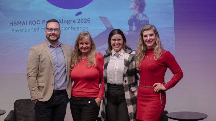 HSMAI realiza 1ª ROC no Sul do Brasil com foco em Revenue Management e multipropriedade 1 Gabriela Otto, presidente da HSMAI Brasil e Latam ao lado de Fabiano Cailon; Cristiane Mörs e Maitê Michelon, membros do board HSMAI Região Sul (Divulgação HSMAI)
