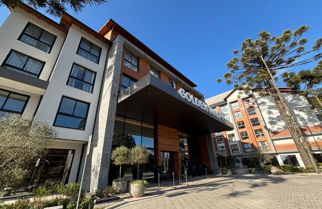 Golden Tulip Canela