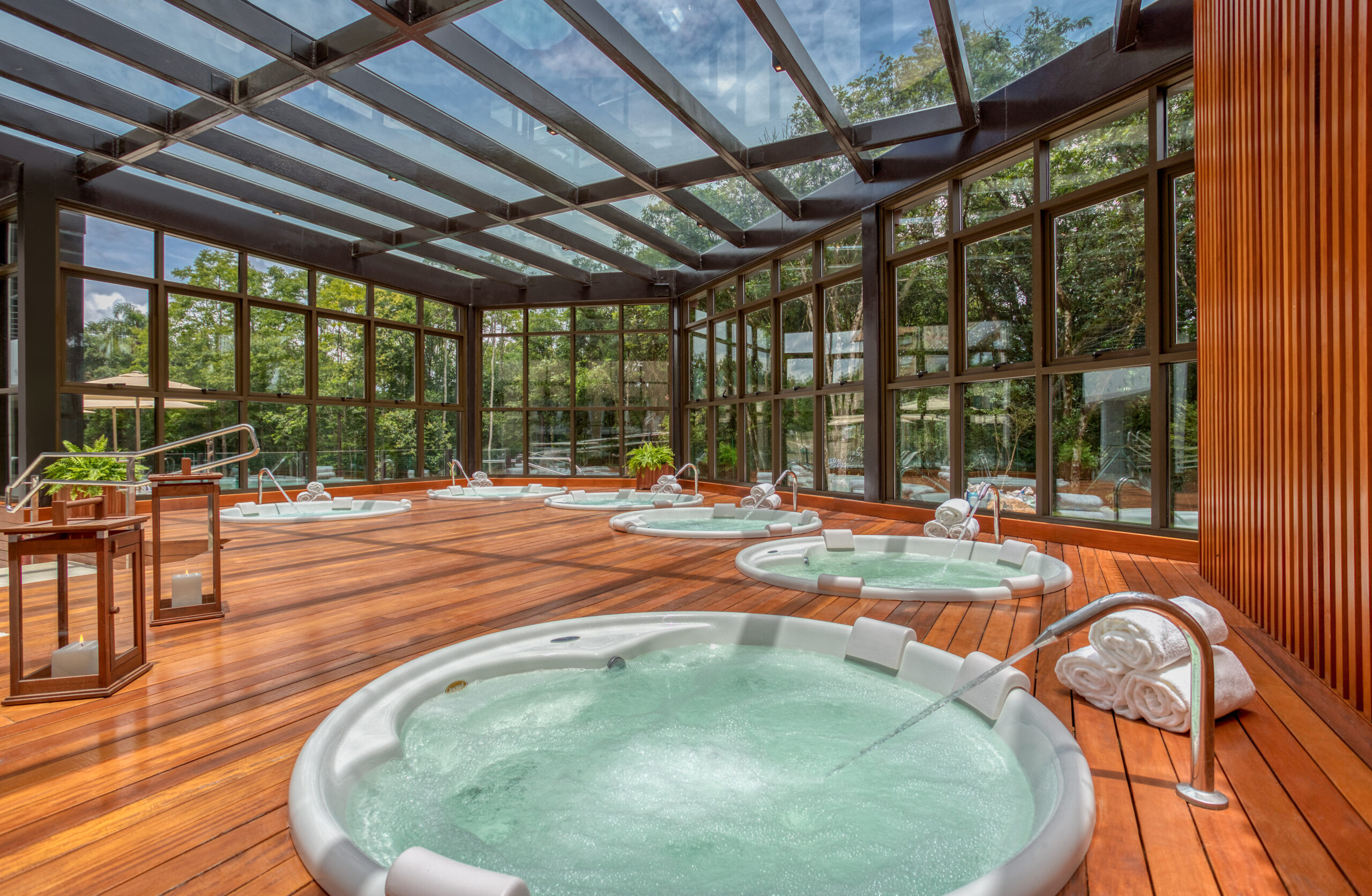 Wyndham Gramado oferece programação infantil diária durante as férias de julho 1 Jacuzzis 4 scaled Wyndham Gramado oferece programação infantil diária durante as férias de julho