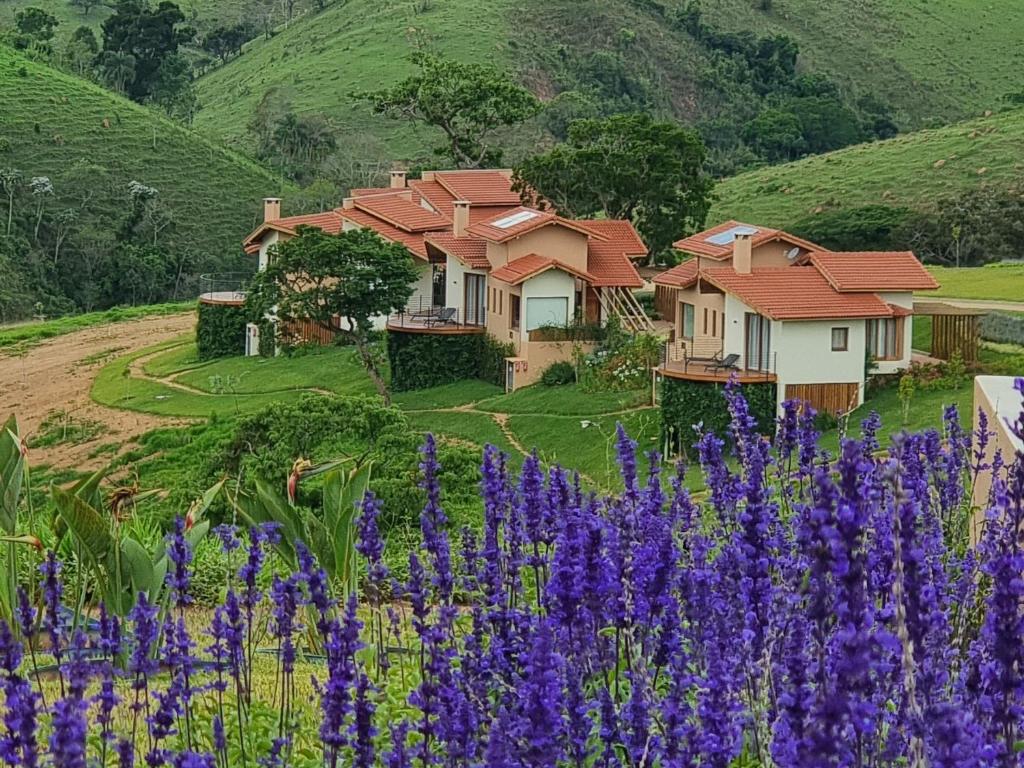 Booking.com indica 5 destinos para quem quer desacelerar e escapar das grandes cidades 1 Lavandas de Cunha Pousada Boutique SP Booking.com indica 5 destinos para quem quer desacelerar e escapar das grandes cidades