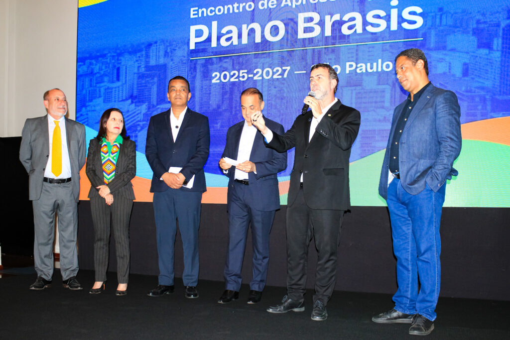 Embratur entrega Plano Brasis a São Paulo e reforça regionalização da promoção turística 1 Embratur
