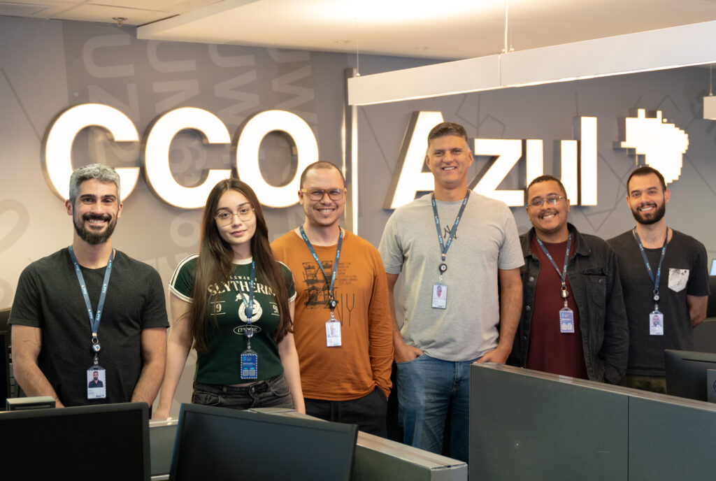 Azul contrata meteorologistas para antecipar riscos climáticos e evitar atrasos nos voos 2 Meteorologistas CCO Azul Isis Astasio 1 Azul contrata meteorologistas para antecipar riscos climáticos e evitar atrasos nos voos
