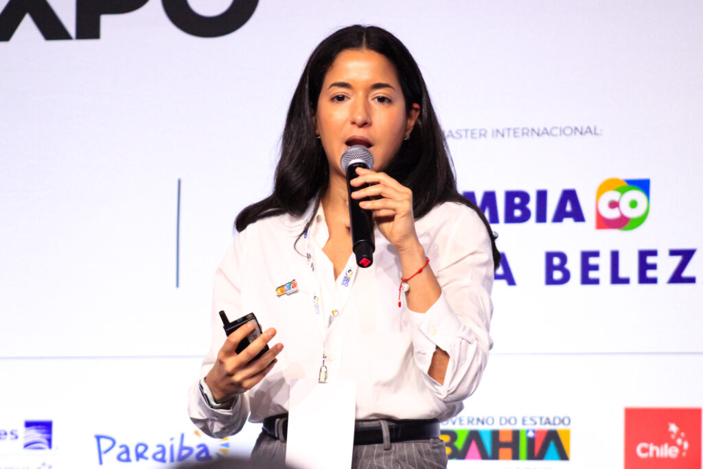 Conheça as rotas que vão fazer você estender a viagem pelo Ceará 1 Thais Facundo coordenadora de Marketing da Secretaria de Turismo do Ceara Conheça as rotas que vão fazer você estender a viagem pelo Ceará