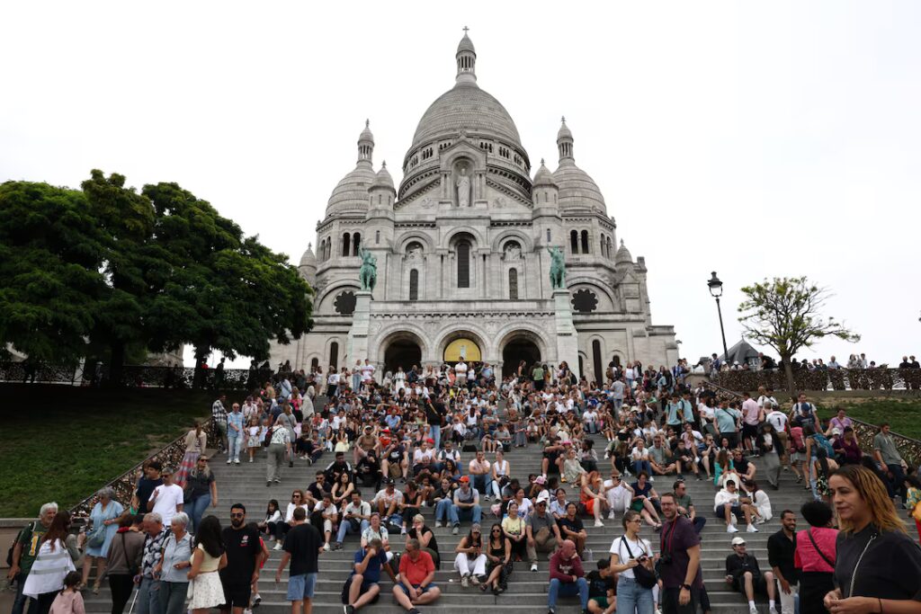 Bairro parisiense de Montmartre enfrenta turismo em massa após a Olimpíada 1 V2TPITRKVFK3JBB7ITHUAZJPF4 Bairro parisiense de Montmartre enfrenta turismo em massa após a Olimpíada