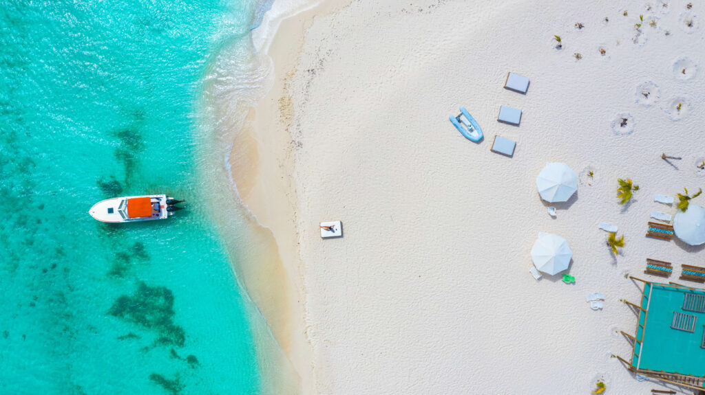 Travel + Leisure: Anguilla é eleita a melhor ilha do Caribe pela quinta vez 1 unnamed 2025 07 10T103851.759 Travel + Leisure: Anguilla é eleita a melhor ilha do Caribe pela quinta vez