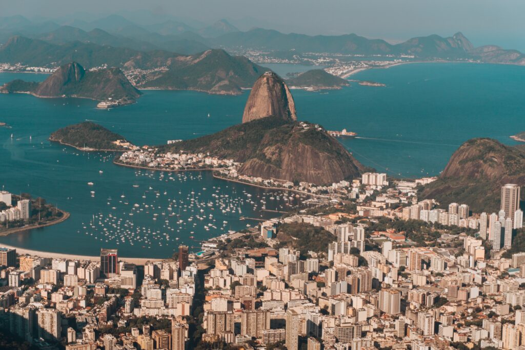 Turistas estrangeiros impulsionam buscas por destinos brasileiros em setembro, aponta Booking.com Turistas estrangeiros impulsionam buscas por destinos brasileiros em setembro, aponta Booking.com