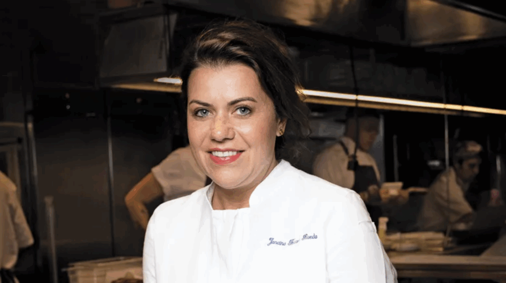 Chef brasileira Janaina Torres será madrinha do novo navio Celebrity Xcel Chef brasileira Janaina Torres será madrinha do novo navio Celebrity Xcel