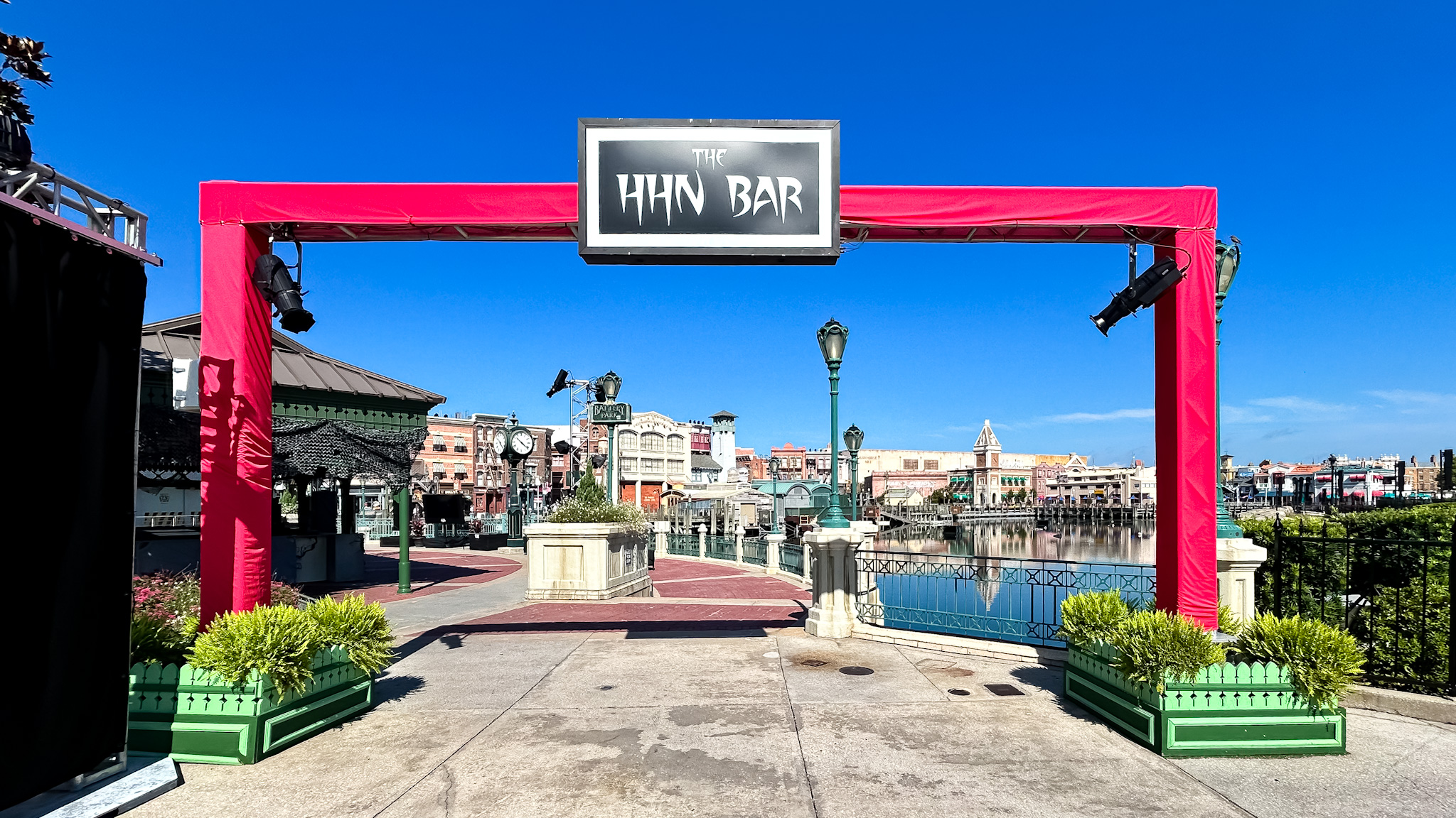 Entrada para a área do bar no Halloween Horror Nights