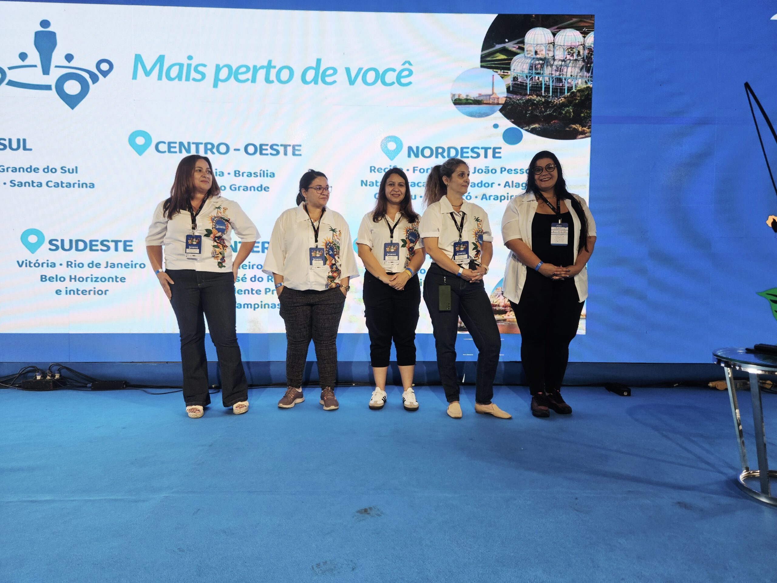 Equipe de atendimento da Diversa Turismo