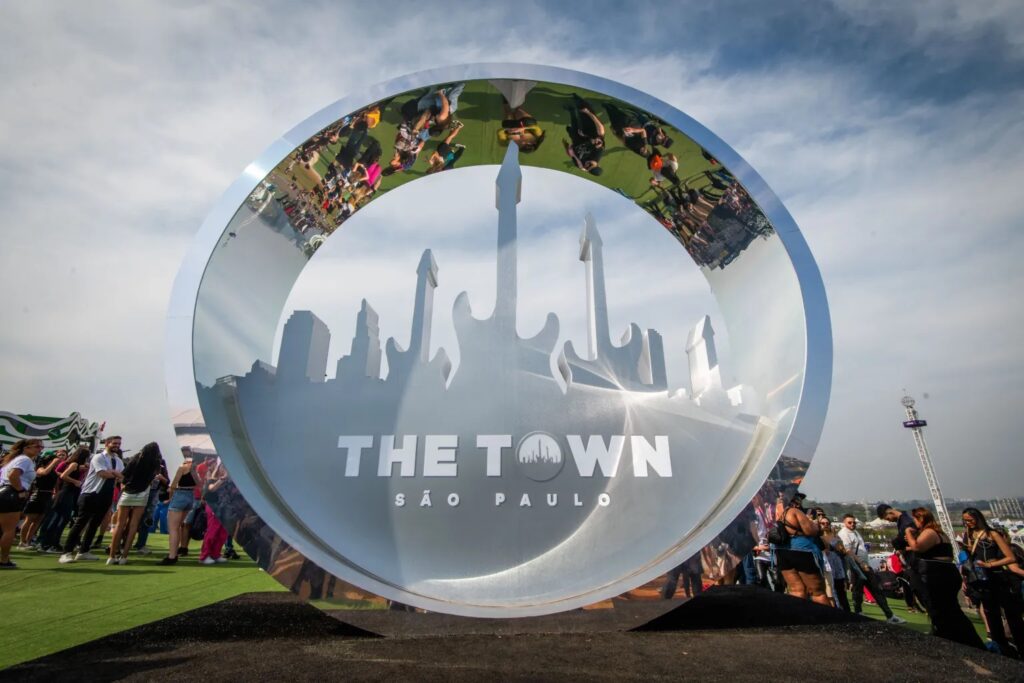 Festivais The Town e Coala devem movimentar mais de R$ 2 bilhões em São Paulo 1 Esfera The Town 2025 2 Festivais The Town e Coala devem movimentar mais de R$ 2 bilhões em São Paulo