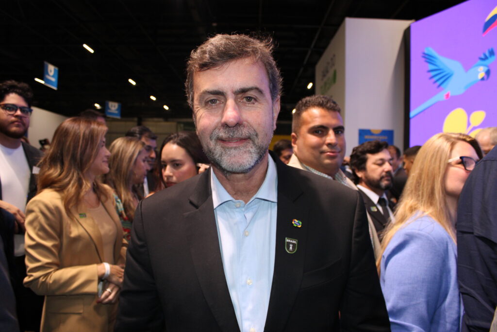 Freixo celebra avanço do turismo e mantém meta de 8 milhões para 2025