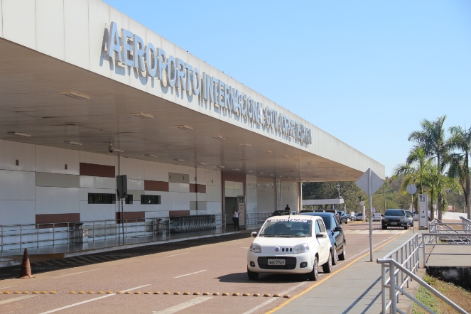 Aeroporto de Porto Velho é evacuado após suspeita de bomba em bolsa abandonada Aeroporto de Porto Velho é evacuado após suspeita de bomba em bolsa abandonada