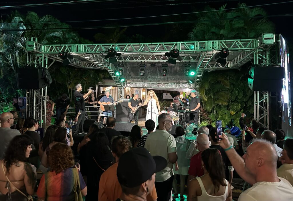 16º Festival de Bossa & Jazz começa em Pipa com energia do público e atrações internacionais 16º Festival de Bossa & Jazz começa em Pipa com energia do público e atrações internacionais