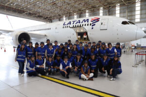Centro de Manutenção da LATAM (CML) em Guarulhos abre as portas para executivos de empresas clientes e agências de viagens (Divulgação/Latam)