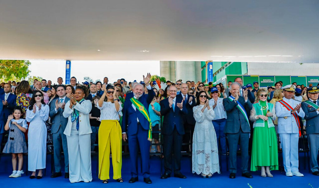 Mesmo pressionado pelo União Brasil, Celso Sabino prestigia desfile de 7 de Setembro ao lado de Lula 1 54770647452 9a6f79797b o Mesmo pressionado pelo União Brasil, Celso Sabino prestigia desfile de 7 de Setembro ao lado de Lula