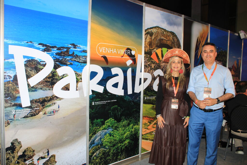 Ferdinando Lucena da PBTur e Rosalia Lucas secretaria de Turismo da Paraiba Paraíba apresenta maior ação internacional da sua história durante a FIT Buenos Aires 2025