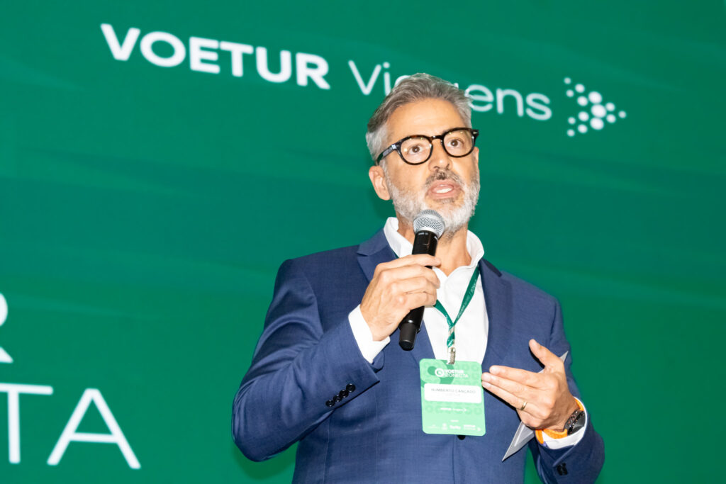 Humberto Cancado da Voetur no evento da empresa em SP 1 1 Voetur lança Payfly, reforça inteligência artificial no Power BI e apresenta clube de benefícios