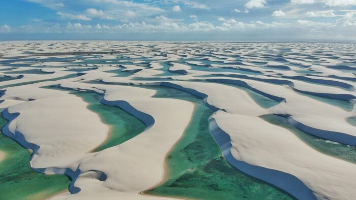 Fernando de Noronha, Porto de Galinhas e Lençóis Maranhenses lideram preferência dos brasileiros; veja lista completa 1 LENCOIS 2 e1718108650997 edited Fernando de Noronha, Porto de Galinhas e Lençóis Maranhenses lideram preferência dos brasileiros; veja lista completa