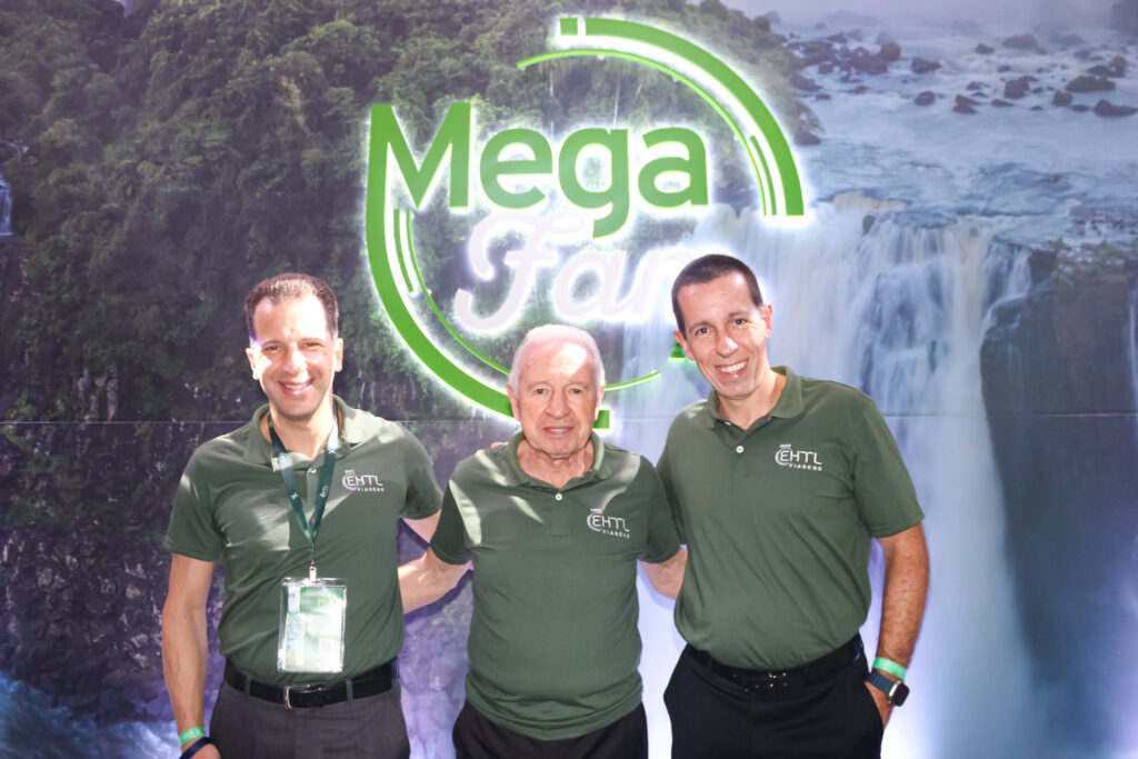 Rogerio Afonso e Flavio Louro da EHTL EHTL abre Mega Fam 2025 em Foz do Iguaçu com jantar e homenagens a agentes de viagens, veja fotos