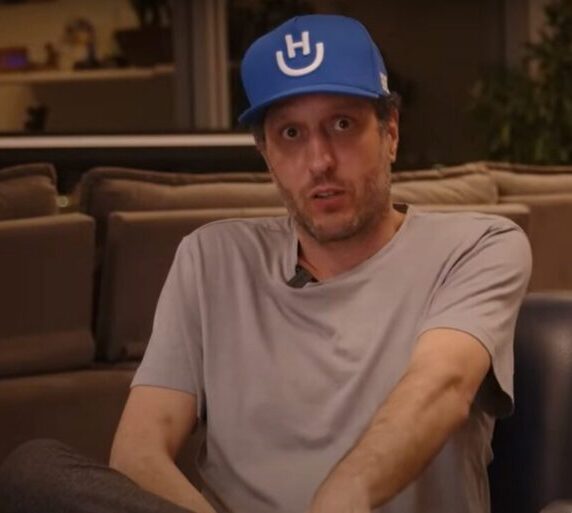 Retrospectiva 2025: as notícias mais lidas do M&E mês a mês Hurb responde hoje a mais de 100 mil ações na justiça