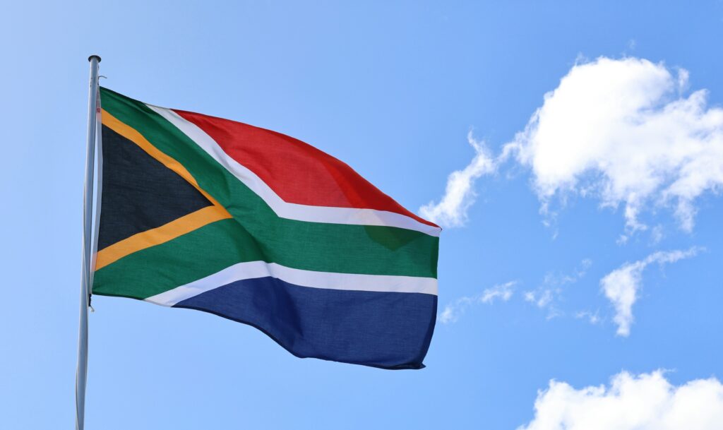 bandeira africa do sul InvestSP recebe delegação da África do Sul e projeta expansão de exportações