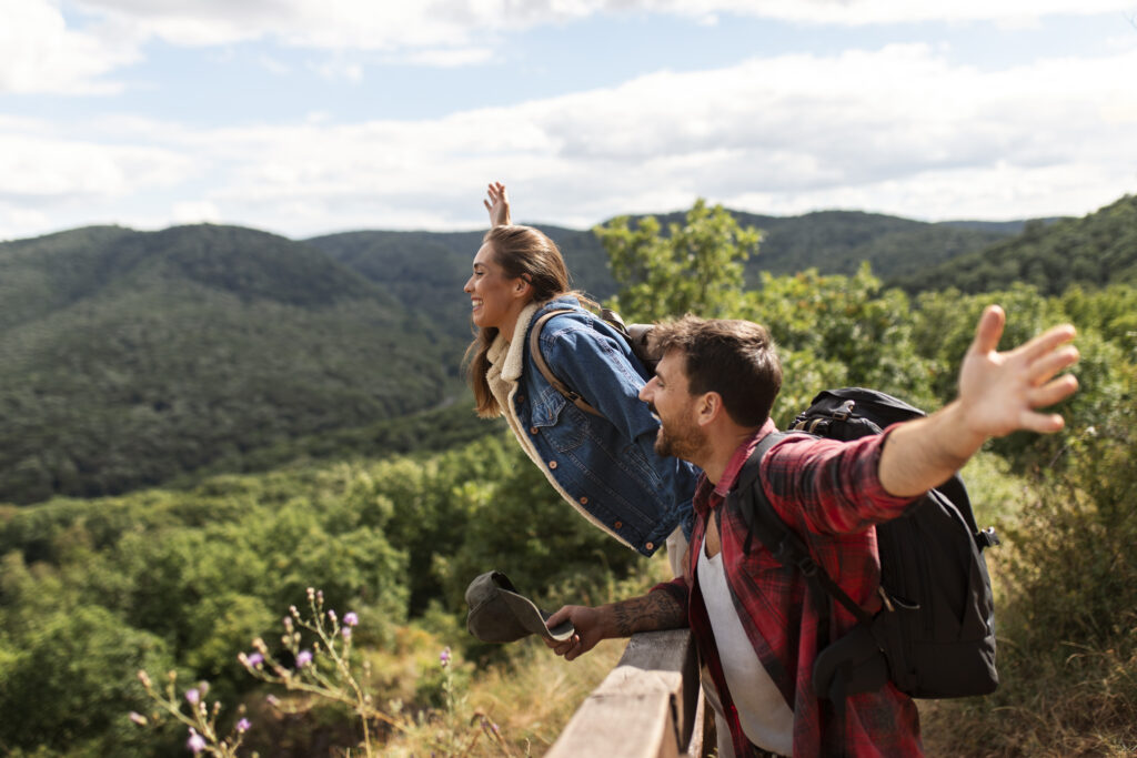 travel storytelling couple Com 6,52 milhões de visitantes, Brasil já supera países vizinhos em apenas oito meses