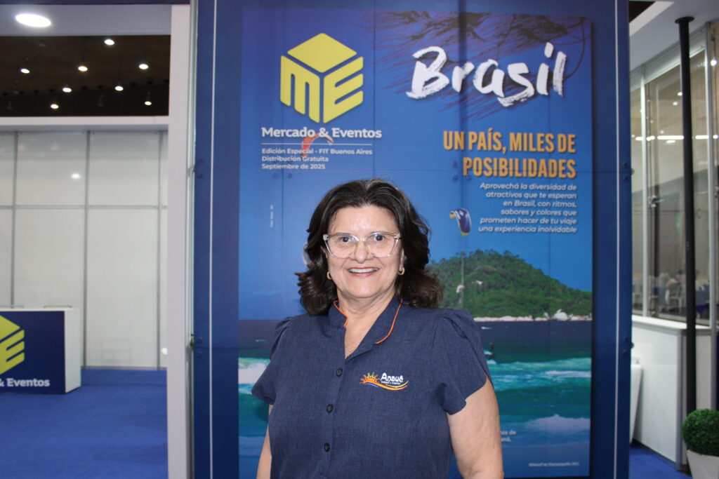 Anauê Receptivo lança roteiro “Praias & Raízes” durante a BTM 2025, em Fortaleza Aninha Costa, diretora da Anauê Receptivo (Ana Azevedo/M&E)
