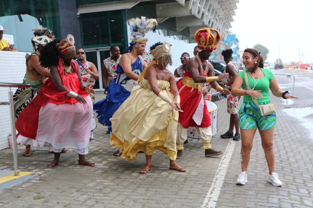 MSC Preziosa abre a temporada de cruzeiros na Bahia com receptivo cheio de axé