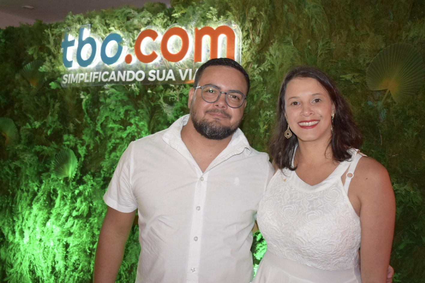 Bruno Santos e Amanda Pintor, da AZM Turismo Campinas (Giulia Jadim/M&E)