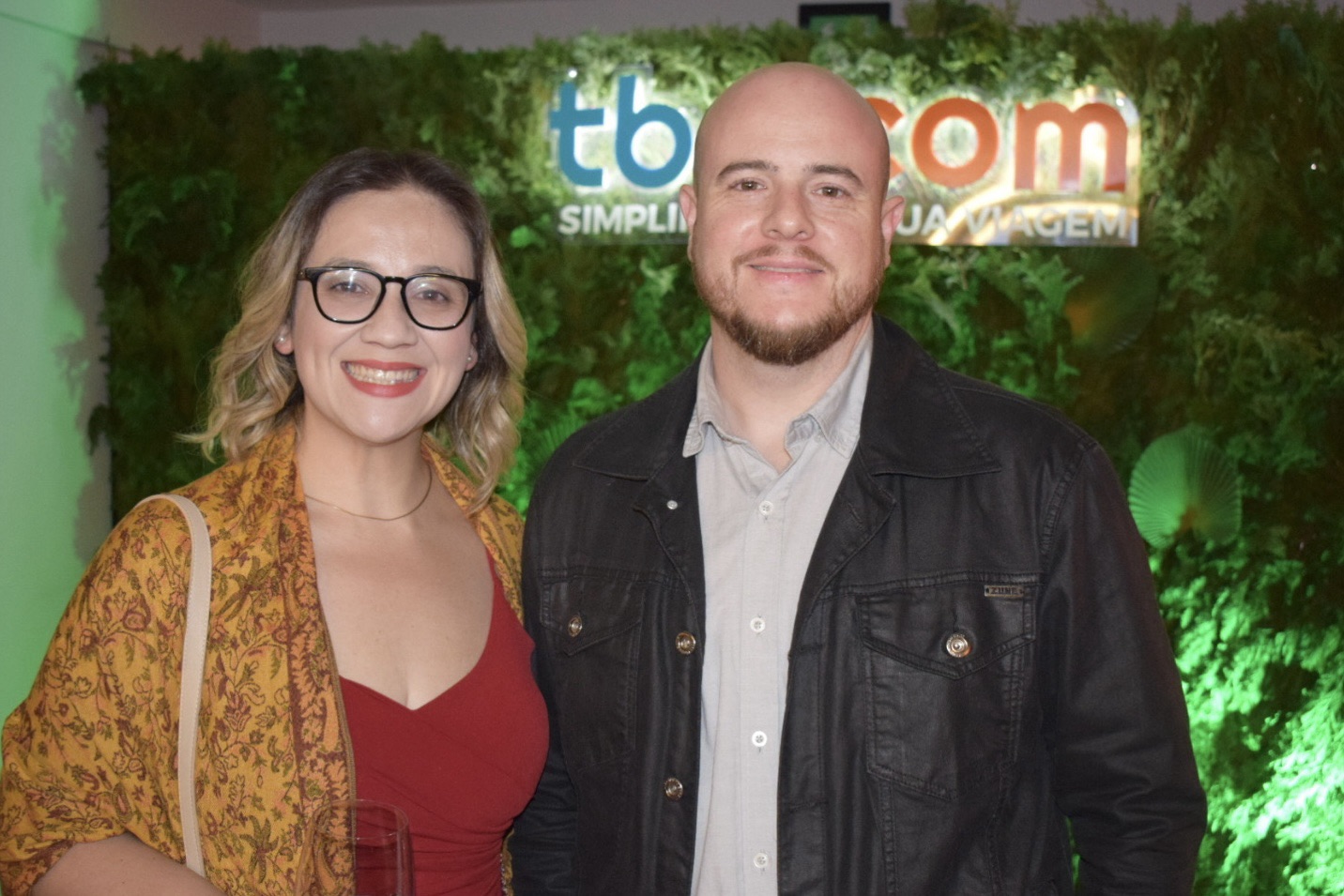 Caroline Bergoce, da TBO; ao lado de
Eduardo Almendros, da Travel Plus (Giulia Jadim/M&E)